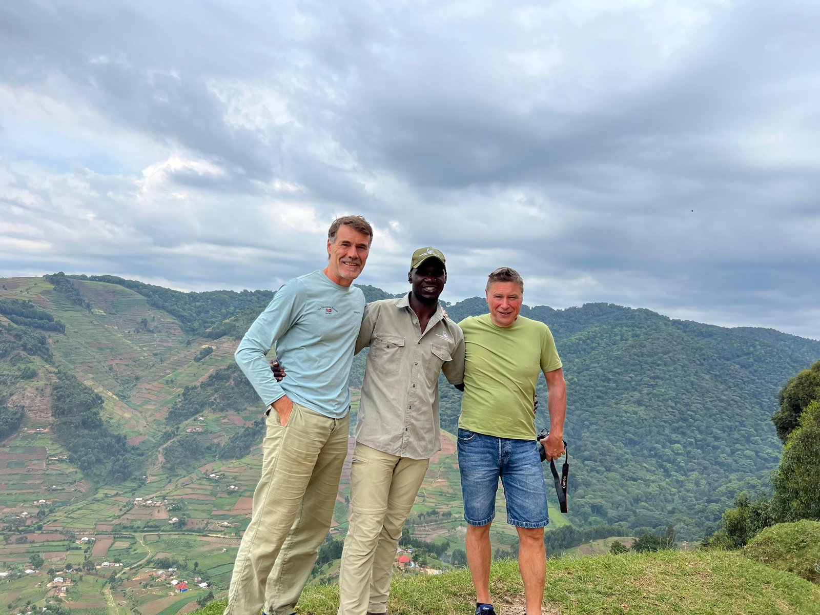 Western Uganda wildlife, gorilla and chimpanzee safari